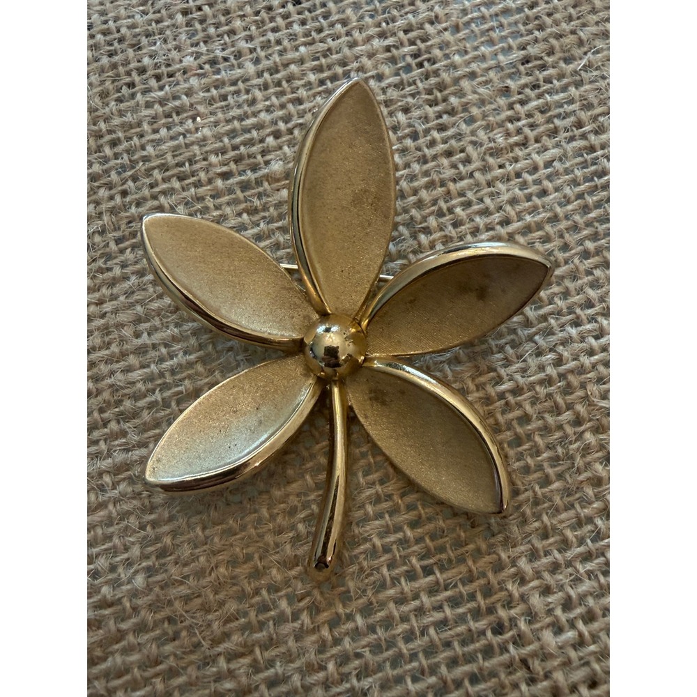 Vintage crown Trifari Gold Tone Textured Flower Brooch Pin Brushed Petals.